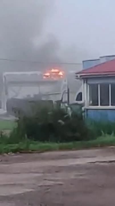 Борис Рожин: Видео последствий прилета "Герани-2" по располаге ВСУ в Кривом Роге