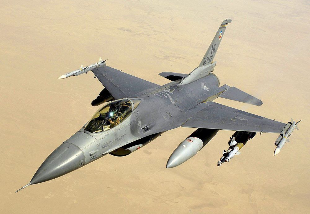 ��� �������� �������� ����� �� ����� � ����������� ������������ F-16