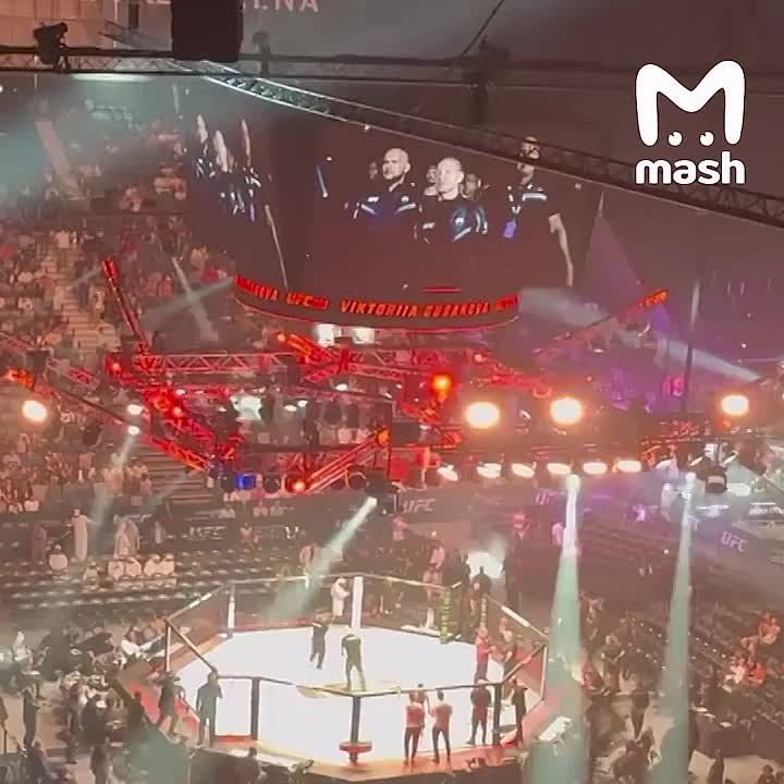 ��������� �������� �������� �������, ��� ������ � ������� UFC 294 � ���-���� ��� ���� ������ "� �������"