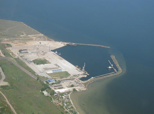 Российские силы минувшей ночью ударили по порту Очаков в Николаевской области