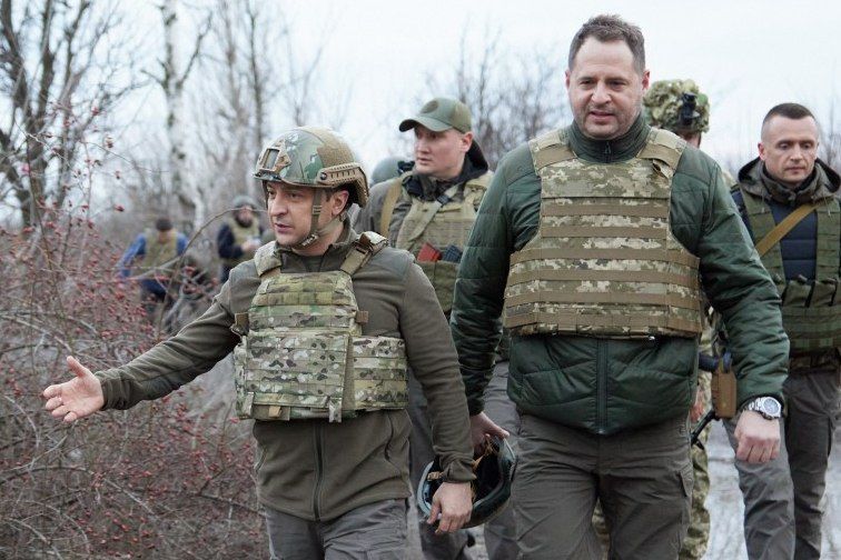 «Отношения за гранью. Я не хочу расшифровывать», – радиоэфир о близости Зеленского и Ермака