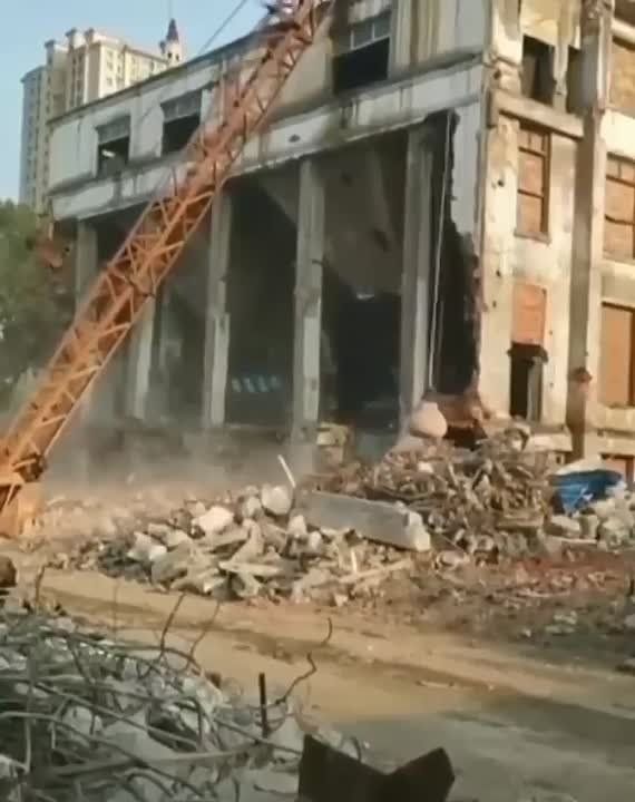 Два майора: В Москве утверждены адреса домов, попавших под снос!