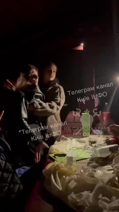  &quot;&quot;  &quot;&quot; 