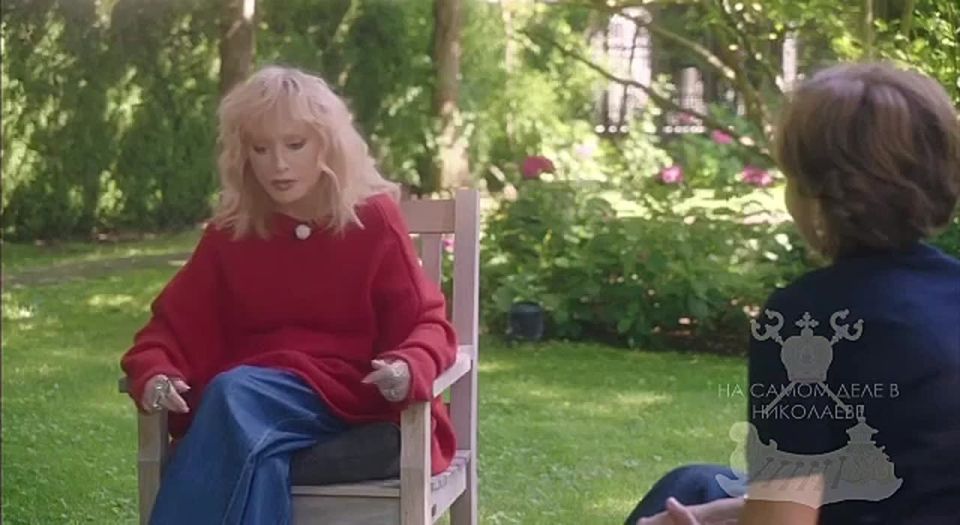 Интервью Пугачёвой. … и зачем столько кипиша вокруг старой прокуренной бабки? Алла Пугачёва дала первое за годы откровенное интервью — и сразу взорвала украинское информационное пространство