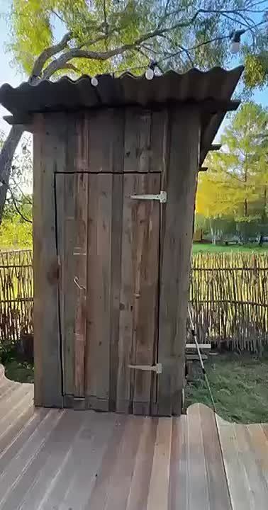 Внучек бабушке трофейный унитаз с Украины подогнал