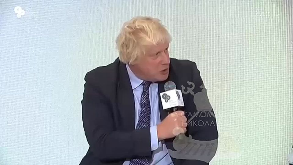 Борька Джонсонюк опять в образе «военного стратегa»: предлагает размещать войска коалиции в киевских и других украинских отелях — мол, мест в гостиницах полно