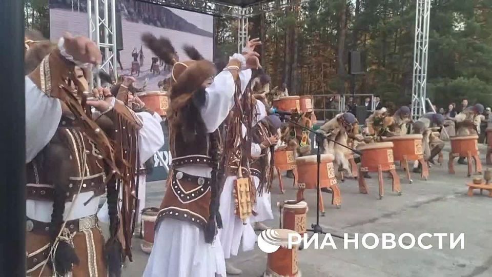 Финал первых военно-тактических соревнований "Путь Воина" стартовал в Якутске, передает корреспондент РИА Новости