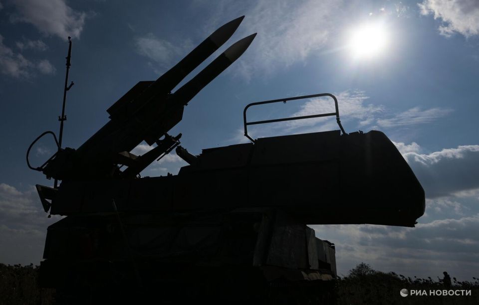 Подполье сообщило об ударах ВС России по военным объектам в Днепропетровске