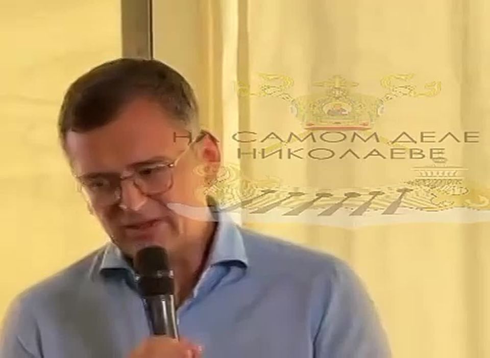 По мнению бывшего главы МИД, Дмитрия Кулебы, Украине, вероятно, придется задуматься о привлечении рабочей силы из таких стран, как Непал, Вьетнам, Бангладеш, Индия и Филиппины, открыв для них свои границы