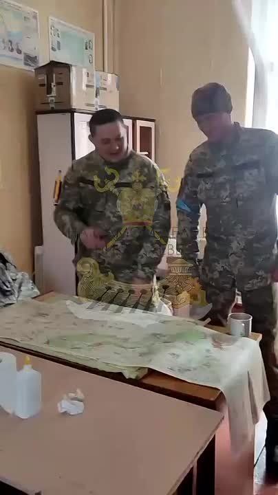 Как проводят досуг в украинской армии? Кто-то употребляет наркотики или бухает, кто-то спускает последние гривны в "онлайн -казино"