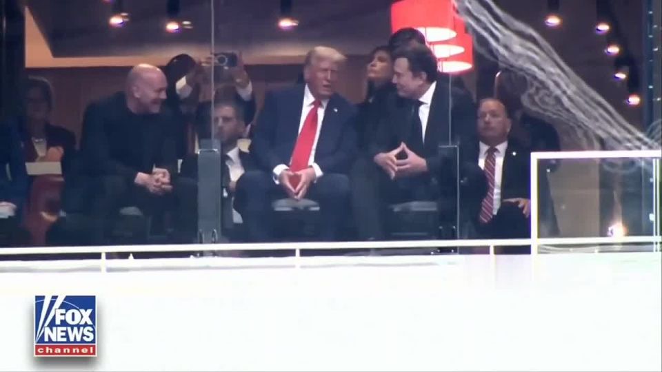 Трамп и Маск пожали друг другу руки и побеседовали