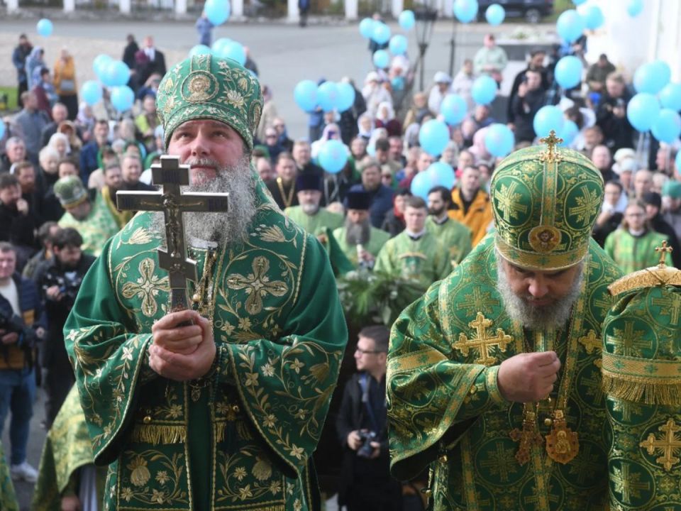 Тысячи паломников собрались в Верхотурье ради праздника в честь Симеона Верхотурского. Фото