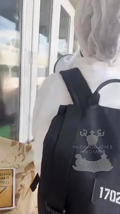 Киевские «мовные патриоты» устроили рейд на известном книжном рынке на Почайной (Петровке)