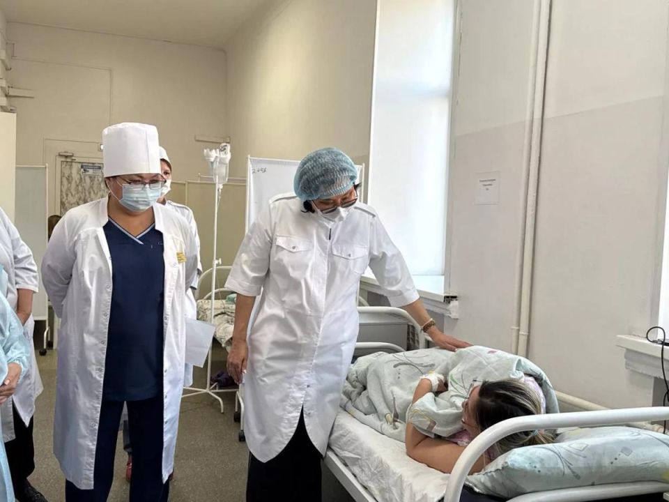 В Бурятии 49 человек отравились шаурмой и онигири – один в реанимации