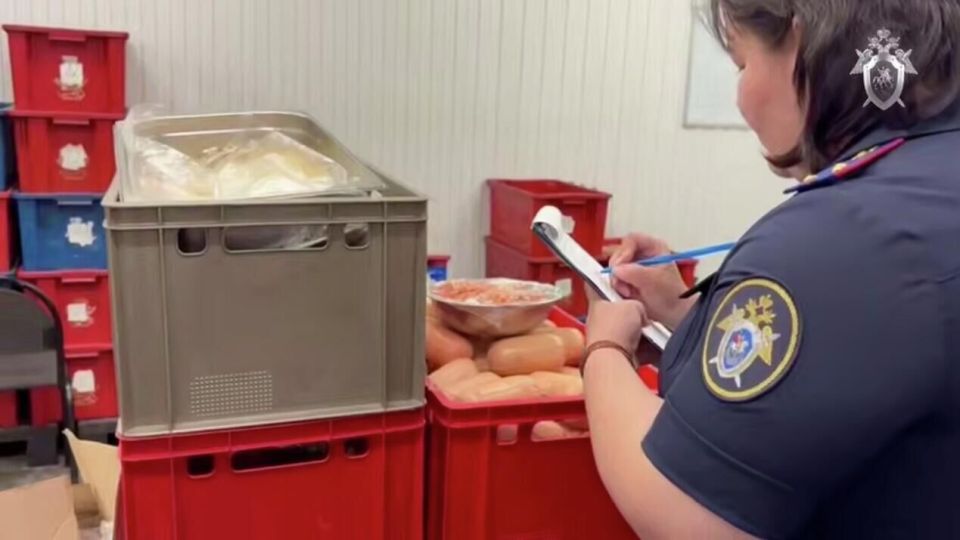 В Улан-Удэ после отравления остановили продажу 6,4 тонны готовой еды