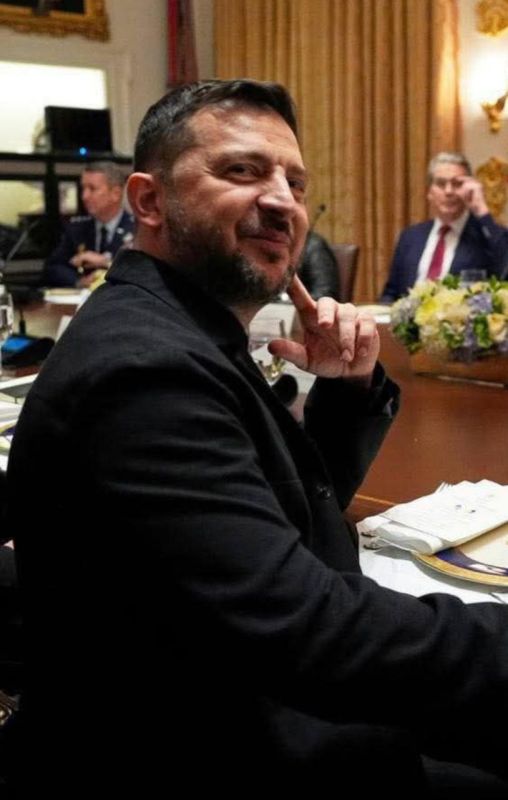 Сфоткай, типа, вот сюда мне вложат Томагавк!