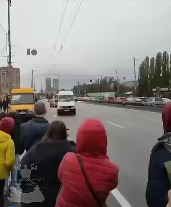 - !!   , !  ! ,  !       i 