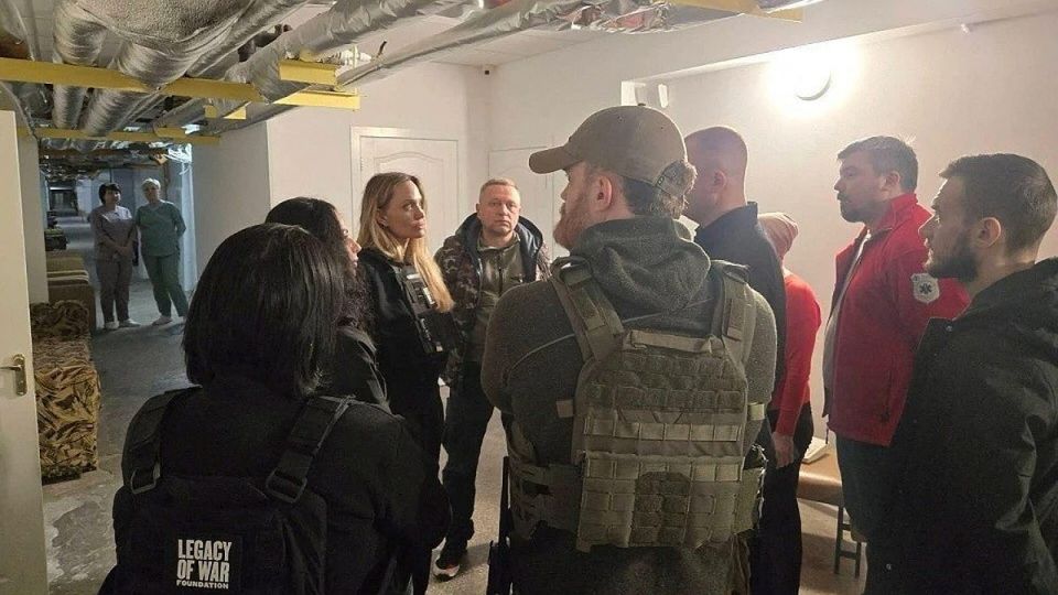 «Никто ни от кого не убегал»: Водитель Анджелины Джоли вышел на связь после задержания сотрудниками ТЦК