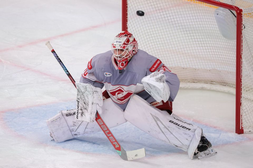 Голкипер «Спартака» Дмитрий Николаев помещен в список отказов КХЛ