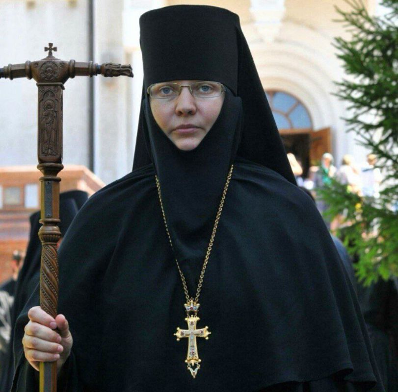 ������ ��������� �������� ����, �� ���� ��������� �� ��� ����, �� � �����-�� ������ ���������� ������� ������. ��� ��� ����, ����� �� � �����