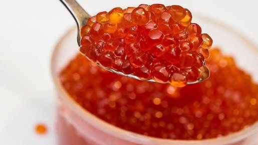 Дональду Трампу подарили ящик красной икры из Хабаровского края