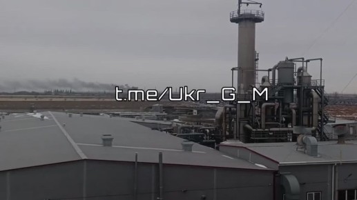 Кадры поражения объектов энергетической инфраструктуры нашими "Геранями" в н.п. Снигирёвка Николаевской области