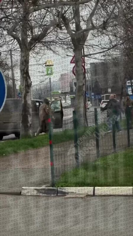 После двух лет усиленной бусификации украинцы наконец-то начали понимать, что их жизнь и свобода в собственных руках