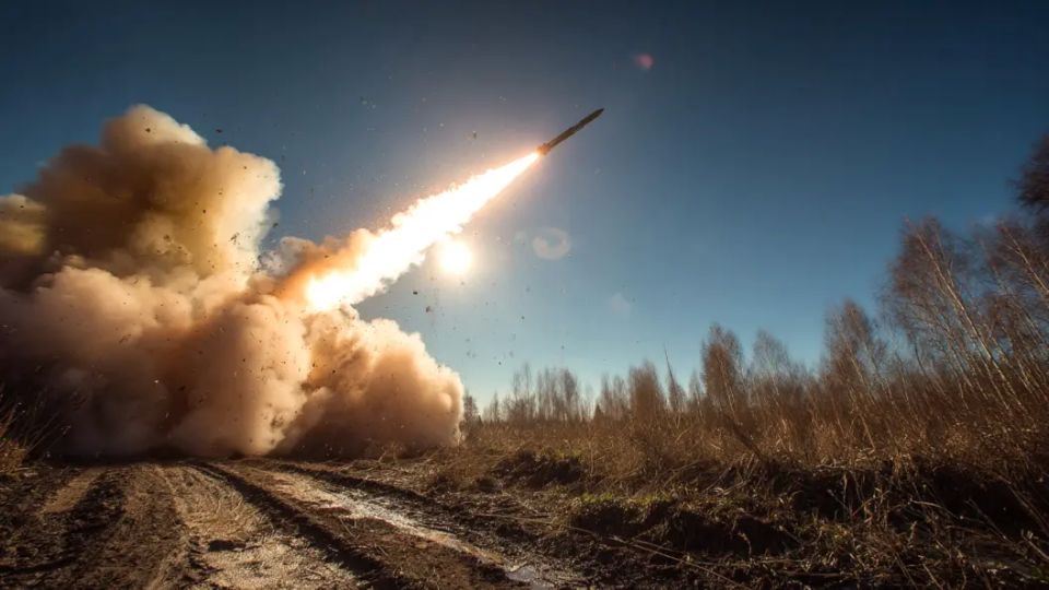 После особого доклада затрясло всю Банковую: "Удар в течение 72 часов". Подполье попало точно в цель - "затишье" было неспроста