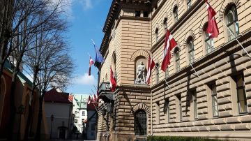 | � ������ ���������� ��������� �������� �� ������� ���� � ��������� �����