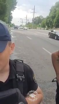 Мужчина, 71 года от роду, воевавший в Афгане, внятно и доходчиво объяснил полицаям кто они и где будут висеть после войны