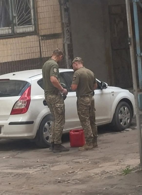 Как ТЦК в Днепропетровске решает вопросы с топливным кризисом!