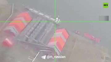 Видео ударов российскими дронами по двум судам у порта Одесса и сухогрузу в порту Николаев