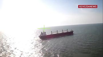 Минобороны России опубликовало кадры поражения судов в порту «Николаев» и акватории Черного моря