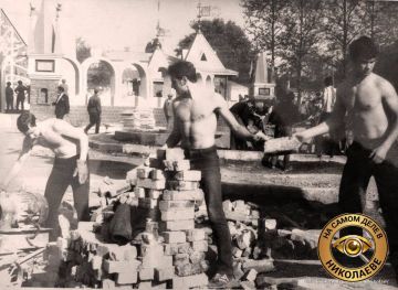 #История_Николаева. Как в Николаеве построили «Сказку» — немного невероятной истории Каждый николаевец знает парусник и каменный замок в центре города
