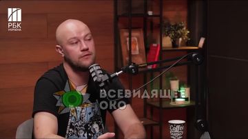 А вот и говорящие головы от офиса зелебобика подъехали!!! СерГей Гнездилов, барбершопно-студийный вояка 56-й отдельном мотопехотной бригады уже рассуждает о снижении возраста и о женской мобилизации: