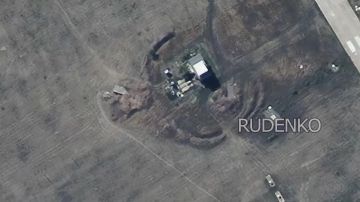 Андрей Руденко: Кадры поражения двух РЛС ВСУ в районе Кашпуровки и Коробочкино Харьковской области, а также стартового командного пункта противника на аэродроме Вознесенск в Николаевской области с применением БПЛА «Герань-4...